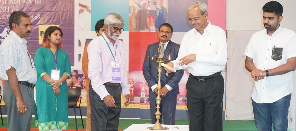 images/Events/Non-Academic/Master Orator Championship/Lighting the lamp by Dittakavi Venkataramana and Vasireddy Vidyasagar.JPG